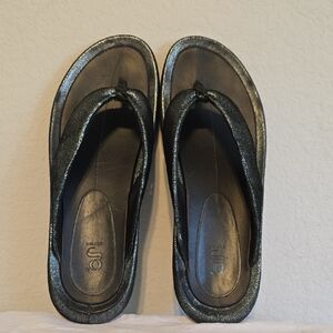 Nike:Lab g series Metallic Gray Sandals. Size 8 GUC